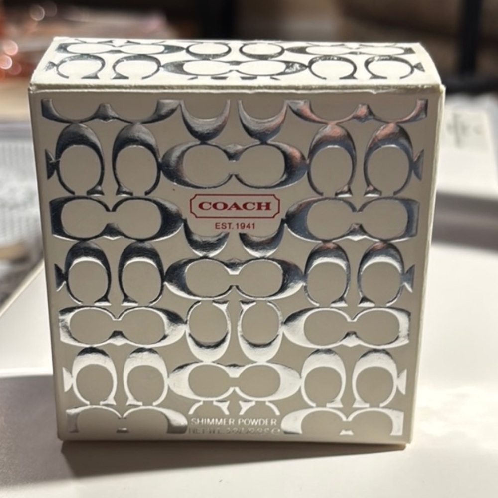 Coach shimmer powder NWT‎ - Picture 6 of 6
